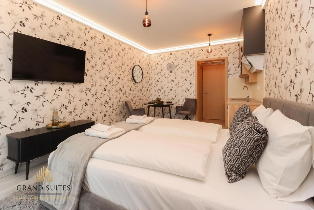 Grand Suites Central Budapest Exterior photo